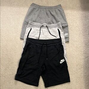 Nike men’s medium Black and Gray Shorts Set of 3 bundle used short